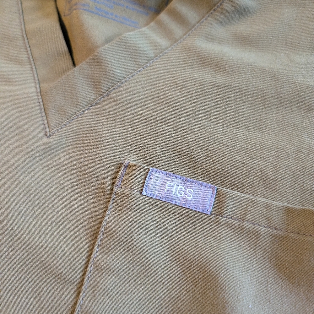 Figs Scrub Top